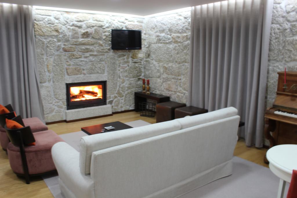 Quinta De Santo Estevao Hotel Rural 阿吉亚尔-达贝拉 外观 照片